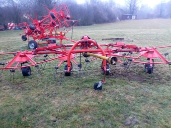 Obraceč sena a píce KUHN GF 5000 - 2