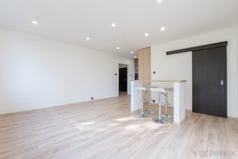 Prodej bytu 2+kk 48 m² Alejní, Chlumec - 2