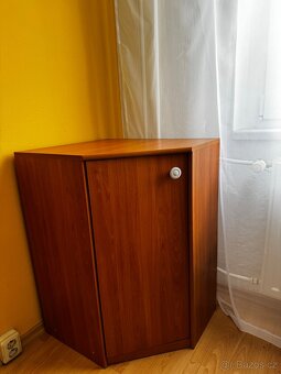 Rohová skříňka - 2