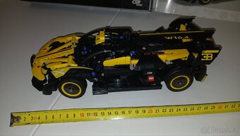 LEGO Technic 42151 Bugatti Bolide - 2