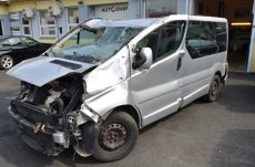 Renault Trafic 2.5 dCi Privilege - náhradní díly - 2