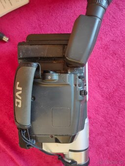 Analogová kamera JVC - 2