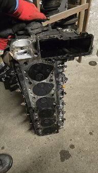 Bmw m51d25 tds hlava - 2