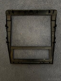 Rámeček kolem radia Škoda Octavia 1 - 2