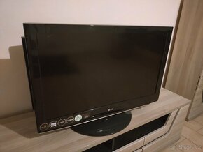 Televize LG 37D420 + Set-top box - 2