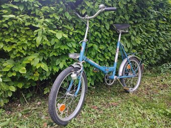 Universal - retro kolo - skládačka - 2
