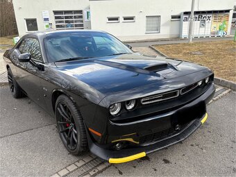 Dodge Challenger V8 5,7 R/T automat - 2