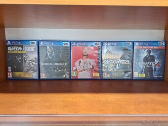 hry na PS 4 - 2