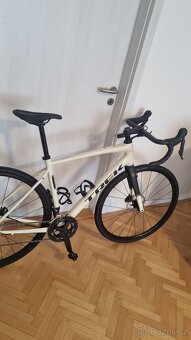 Silniční kolo Trek Domane AL 4 - Era White - 2