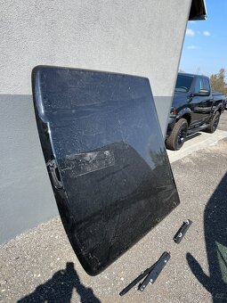 Kryt korby Dodge RAM - 2