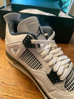 Jordan 4 Retro Oxidized Green - 2