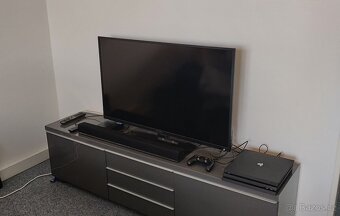 LED Smart TV Thomson 46” / 117 cm + 20W Soundbar Philips - 2