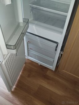 Lednice s mrazákem dole - 2