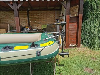 Rybářský člun Seahawk +motor+bát. - 2