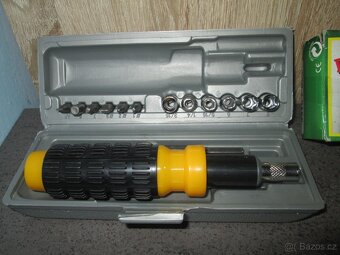Ruční šroubovák s bity - sada - 2