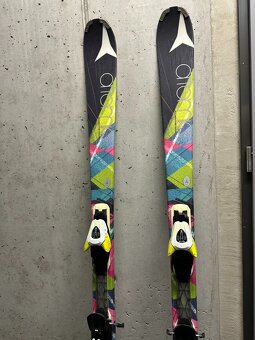 Dámský lyžařský set Atomic lyže 152 cm + Salomon boty 24.5 - 2