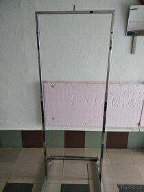 Stojanový věšák na oděv - 2