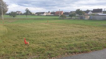 prodám stavební pozemek v obci Horusice u Veselí nad Lužnicí - 2