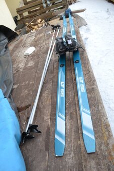 pěkné běžky 195 cm   , boty EU 39 , hole 160 cm - 2