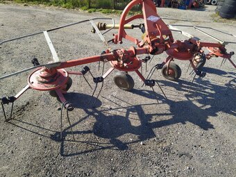 Obraceč píce Kuhn GF 440 P, záběr 4,4 m, téměř bez vůlí - 2