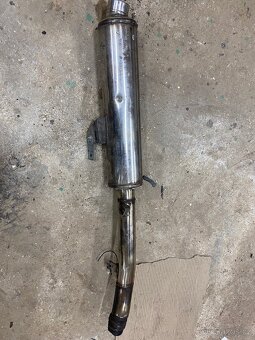 Výfuk ze suzuki gsx 600 f - 2