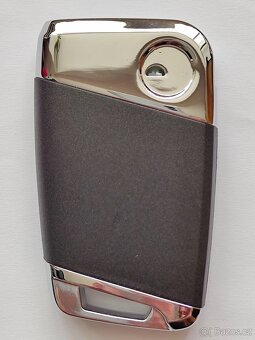 Klíč Škoda Superb Volkswagen Passat B8 + logo.  Klíč bez log - 2