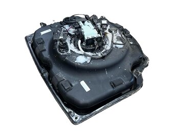 AdBlue nádrž 7P0131878 VW Touareg 7P R-Line FL r.v. 2016 - 2