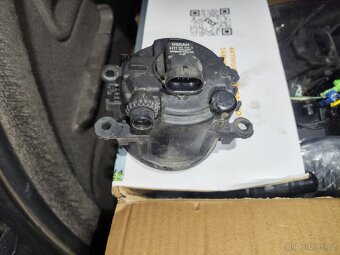 Mlhovka přední levá = pravá - 2