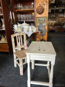 Dřevěný stoleček + dřevěná židlička - 2