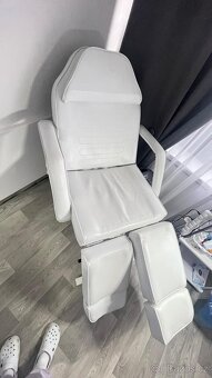 Pedikérské křeslo. - 2