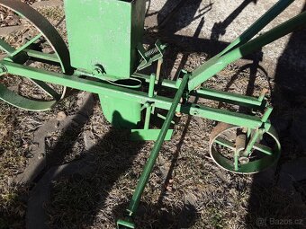 Secí strojek - 2