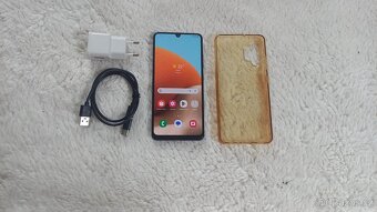 Prodám Samsung Galaxy A32 + nabíječka - 2