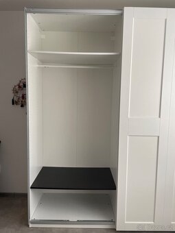 Šatní skříň - 2