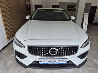 Volvo V60 2,0 D4 AWD Cross Country PLUS - 2