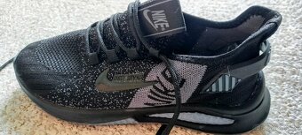 nové botasky Nike vel.42 - 2