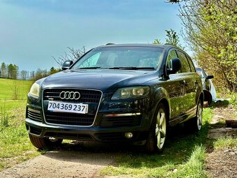 // AUDI Q7 3.0TDIS-Line 4x4 - CASA // DÍLY - 2