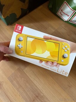 Nintendo Switch Lite - 2