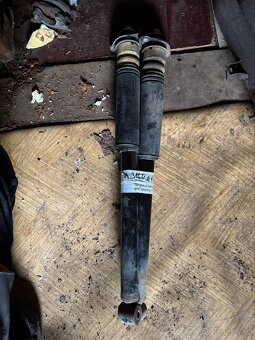 Zadní tlumiče Maxgear a pružiny Eibach na BMW E46 - 2