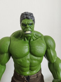 Velké Marvel figurky: (Hulka 42cm a Captain America 40cm) - 2