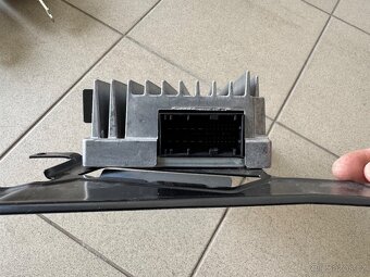 BMW řada F amplifier HIFI - 2