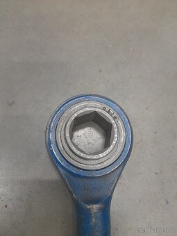 Velký ráčnovací klíč 27mm - 2