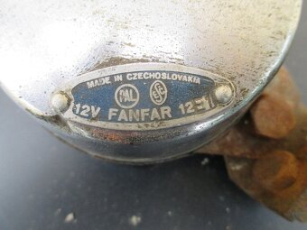 Škoda 110 R - houkačky , klaksony - 2