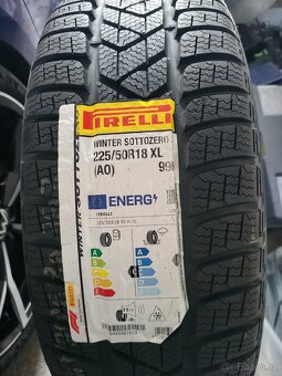NOVÉ 18" Zimní Škoda BRAGA Karoq 7J ET45 Pirelli 225/50/18 - 2