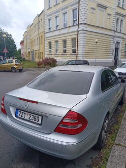 Prodám Mercedes Benz W211 - 2
