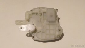 Nový servomotor centrálního zamykání Honda CR-V II - 2