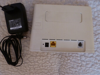 HUAWEI 4G LTE model B311-220 - 2