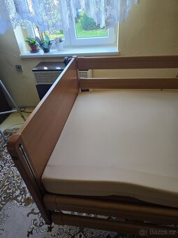 Zdravotní elektrická polohovací postel + matrace - 2