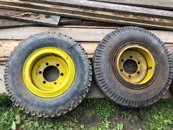 4x Pneu s diskem 8,25-15 - 2