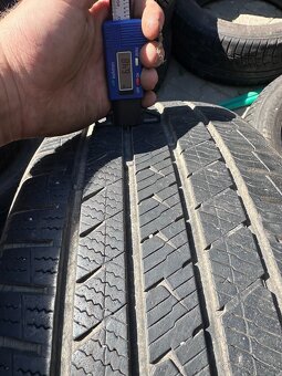 2KS CELOROČNÍCH PNEU 235/50 r19 - Vredestein - 2