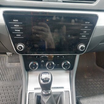 Škoda Superb 3-2.0Tdi-110kw-120.000km - 2